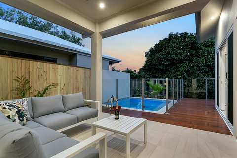 Oceans Edge Holiday Home - Surfers Gold Coast 16