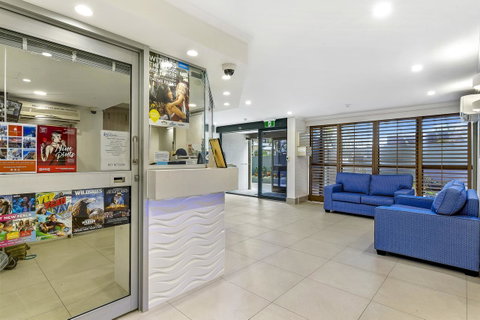 Norfolk Luxury Beachfront Apartments - Surfers Gold Coast 2