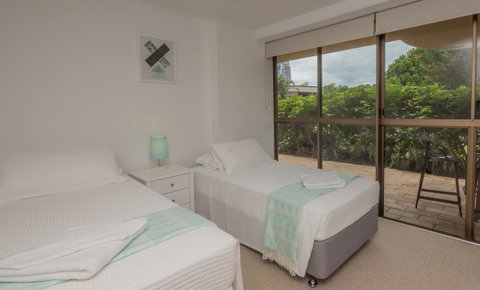 Norfolk Luxury Beachfront Apartments - Surfers Gold Coast 18