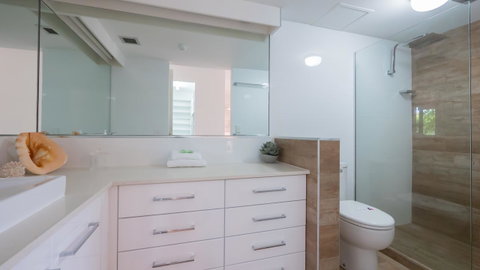 Norfolk Luxury Beachfront Apartments - Surfers Gold Coast 17