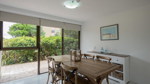 Norfolk Luxury Beachfront Apartments - Surfers Gold Coast 13