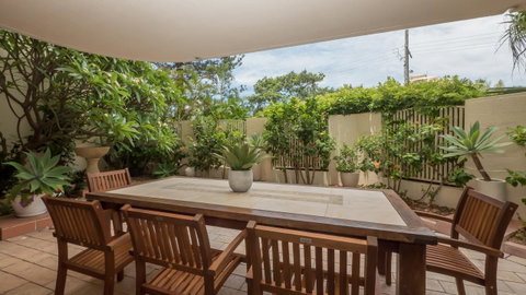 Norfolk Luxury Beachfront Apartments - Surfers Gold Coast 14