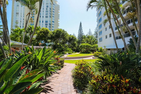 Oscar On Main Beach Resort - Surfers Gold Coast 21