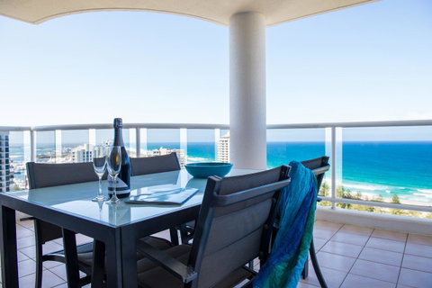 Oscar On Main Beach Resort - Surfers Gold Coast 1