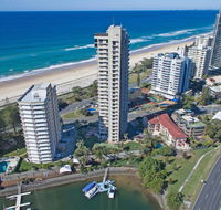 Capricorn One Beachside Holiday Apartments - Official - Surfers Gold Coast