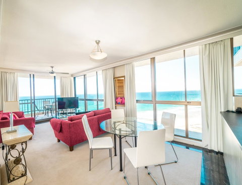 Capricorn One Beachside Holiday Apartments - Official - Surfers Gold Coast 1