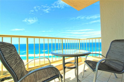 Capricorn One Beachside Holiday Apartments - Official - Surfers Gold Coast 26