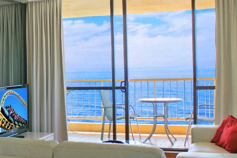 Capricorn One Beachside Holiday Apartments - Official - Surfers Gold Coast 17