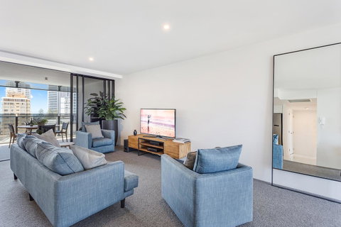Holiday Holiday Circle On Cavill Apartments - Surfers Gold Coast 8