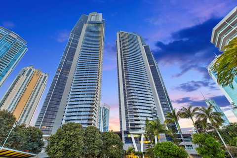 Holiday Holiday Circle On Cavill Apartments - Surfers Gold Coast 35