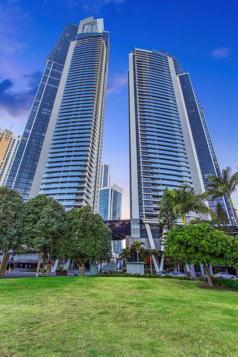 Holiday Holiday Circle On Cavill Apartments - Surfers Gold Coast 31