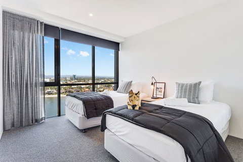 Holiday Holiday Circle On Cavill Apartments - Surfers Gold Coast 43