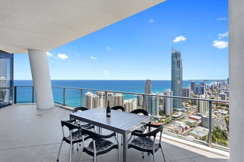 Holiday Holiday Circle On Cavill Apartments - Surfers Gold Coast 5