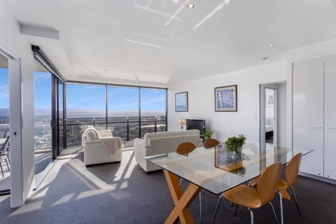 Holiday Holiday Circle On Cavill Apartments - Surfers Gold Coast 21