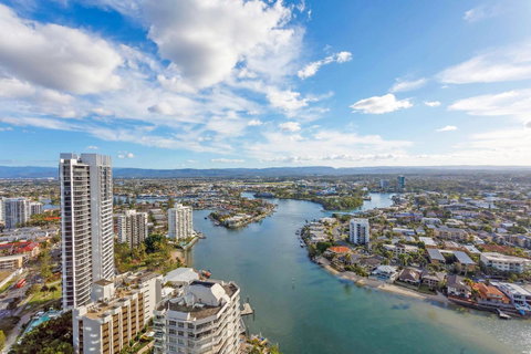Holiday Holiday Circle On Cavill Apartments - Surfers Gold Coast 6