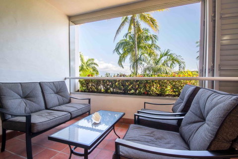 Club Tropical Resort - Official Onsite Reception & Check In - Surfers Gold Coast 24
