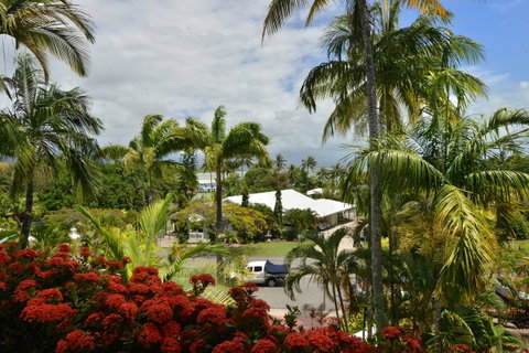 Club Tropical Resort - Official Onsite Reception & Check In - Surfers Gold Coast 35