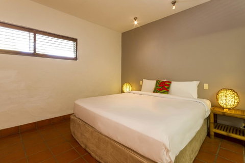 Club Tropical Resort - Official Onsite Reception & Check In - Surfers Gold Coast 14