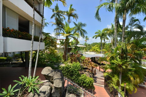Club Tropical Resort - Official Onsite Reception & Check In - Surfers Gold Coast 26