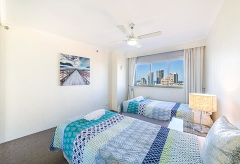 The Meriton Apartments On Main Beach - Surfers Gold Coast 3