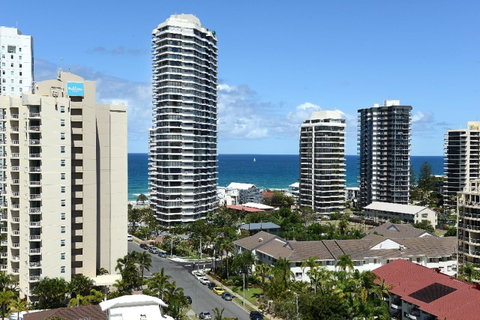 The Meriton Apartments On Main Beach - Surfers Gold Coast 27