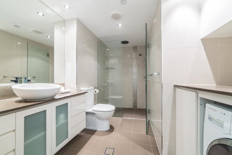 The Meriton Apartments On Main Beach - Surfers Gold Coast 18