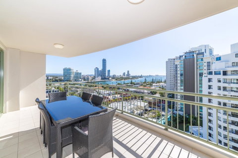 The Meriton Apartments On Main Beach - Surfers Gold Coast 22