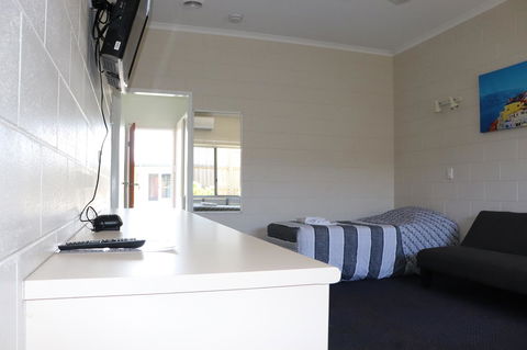 YAL Cairns - A Motel That Makes A Difference - Surfers Gold Coast 8