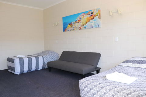 YAL Cairns - A Motel That Makes A Difference - Surfers Gold Coast 23