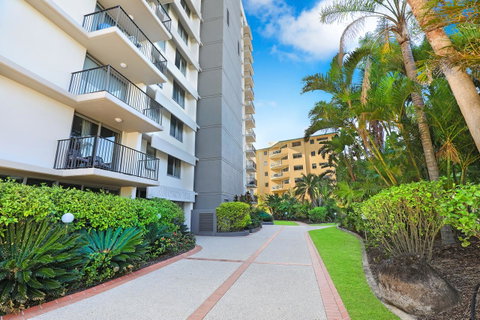 Majorca Isle Beachside Resort - Surfers Gold Coast 11