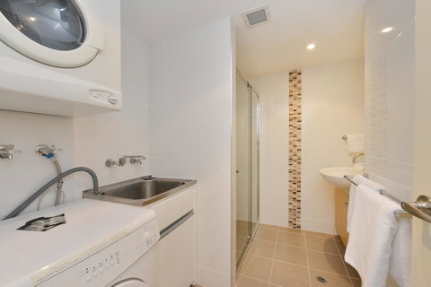 Tropical Reef Apartments - Surfers Gold Coast 10