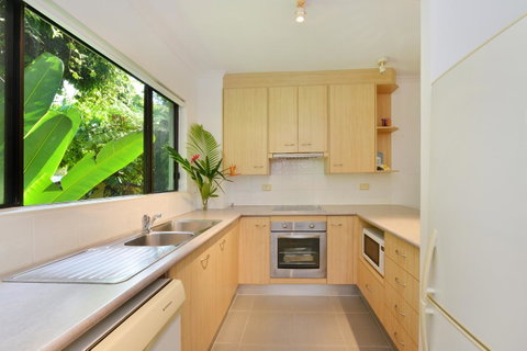 Tropical Reef Apartments - Surfers Gold Coast 30