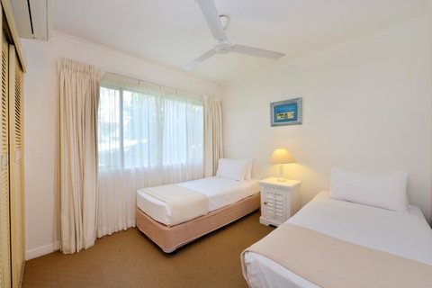 Tropical Reef Apartments - Surfers Gold Coast 13