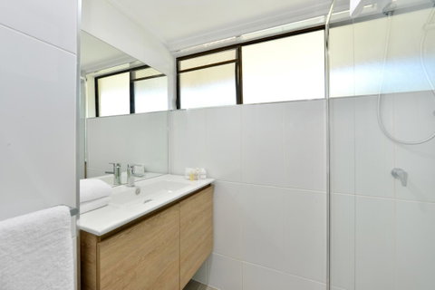 Tropical Reef Apartments - Surfers Gold Coast 17