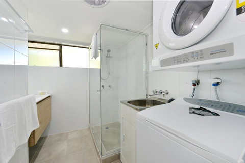 Tropical Reef Apartments - Surfers Gold Coast 18