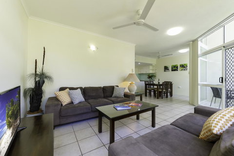 Tropical Nites Holiday Townhouses - Surfers Gold Coast 13
