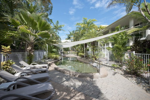 Tropical Nites Holiday Townhouses - Surfers Gold Coast 1