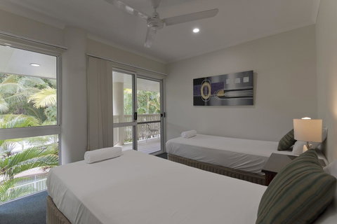 Tropical Nites Holiday Townhouses - Surfers Gold Coast 6