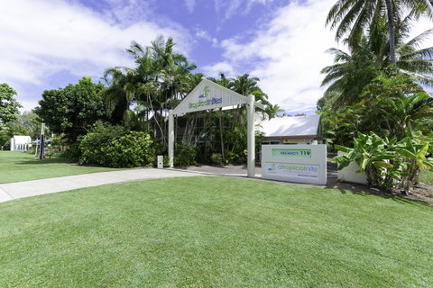 Tropical Nites Holiday Townhouses - Surfers Gold Coast 11