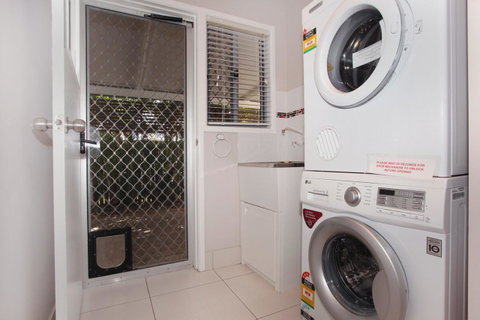 6 Botany Court Marcoola Beach - Pet Friendly 500 Bond - Surfers Gold Coast 4