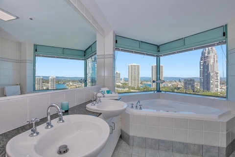 The Waterford On Main Beach - Surfers Gold Coast 25