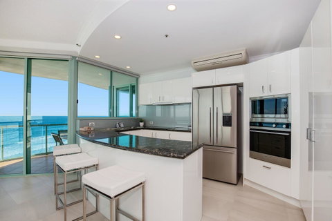 The Waterford On Main Beach - Surfers Gold Coast 24
