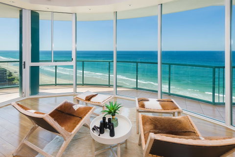 The Waterford On Main Beach - Surfers Gold Coast 1