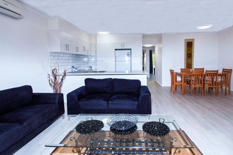 Grande Florida Beachside Resort - Surfers Gold Coast 4