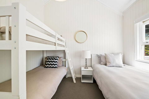 Hollow Tree Farm - Surfers Gold Coast 5