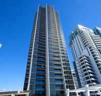 High Floor Ocean View Suites Broadbeach - Surfers Gold Coast