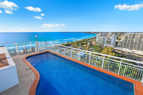 Elouera Tower - Surfers Gold Coast 1