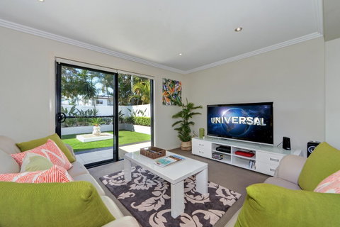 Casa Mexicali - Surfers Gold Coast 17