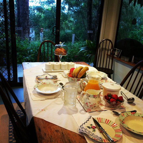 Whispering Pines Bed And Breakfast - Surfers Gold Coast 3