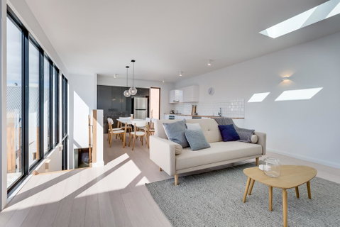 White Room Apartments - Surfers Gold Coast 0